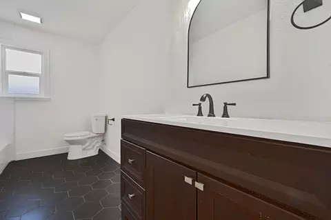 Bath - 515 Cherry St, Lodi, CA 95240 photo 1 of 1
