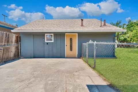 Exterior - 515 Cherry St, Lodi, CA 95240 photo 2 of 8