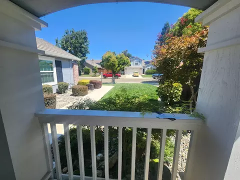1106 Lourence Dr, Tracy, CA 95376 photo 4