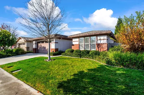2537 Shadow Berry Dr, Manteca, CA 95336 photo 3