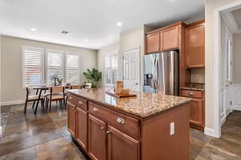 2537 Shadow Berry Dr, Manteca, CA 95336 photo 12