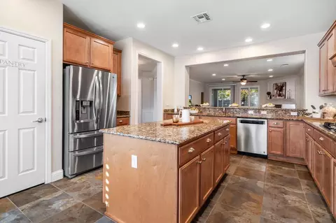 2537 Shadow Berry Dr, Manteca, CA 95336 photo 14