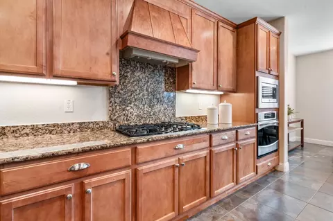 2537 Shadow Berry Dr, Manteca, CA 95336 photo 11
