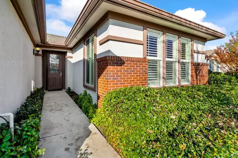 2537 Shadow Berry Dr, Manteca, CA 95336 photo 4