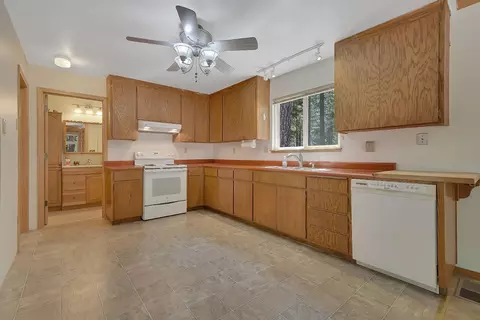 Kitchen - 19435 Cherokee Ln, Volcano, CA 95689 photo 2 of 2