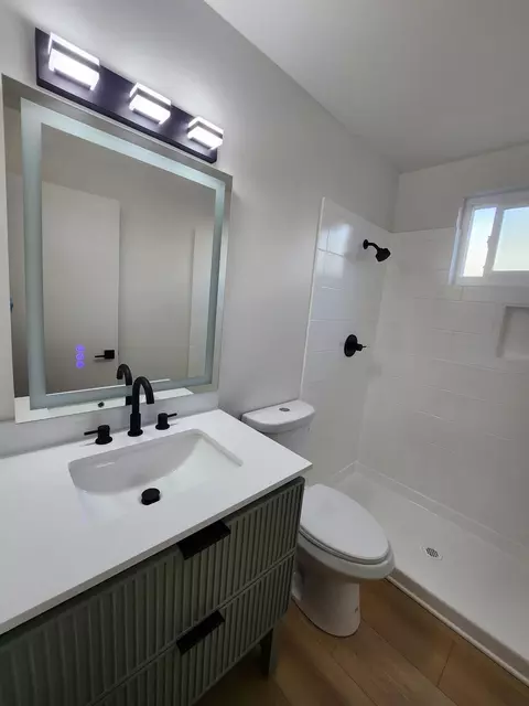 Bath - 6612 Templeton Dr, Carmichael, CA 95608 photo 1 of 2