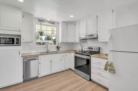 Kitchen - 2841 Avalon Dr, Sacramento, CA 95821 photo 1 of 4