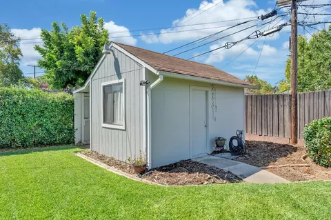 Exterior - 2841 Avalon Dr, Sacramento, CA 95821 photo 6 of 7