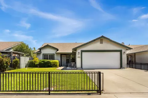 4391 Batt Dr, Sacramento, CA 95838
