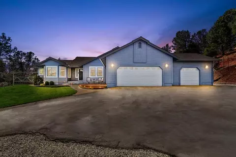 19446 Peyton Pl, Grass Valley, CA 95949 photo 1