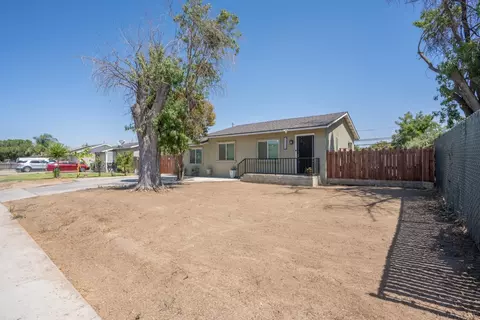 2330 Beachwood Dr, Merced, CA 95348 photo 2