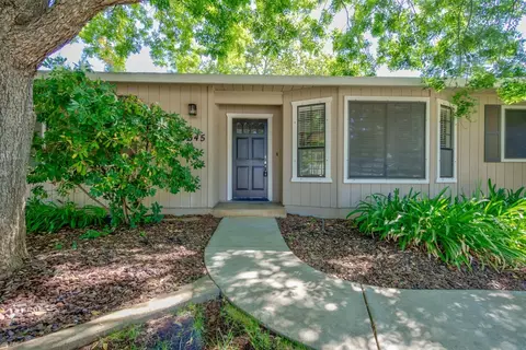 7545 Amigo Way, Redding, CA 96002 photo 4