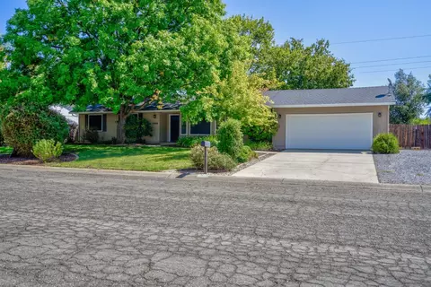7545 Amigo Way, Redding, CA 96002 photo 1