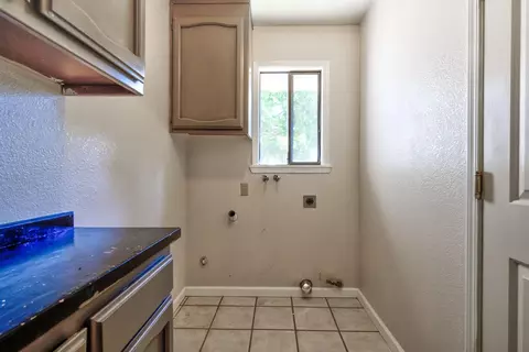 7545 Amigo Way, Redding, CA 96002 photo 16