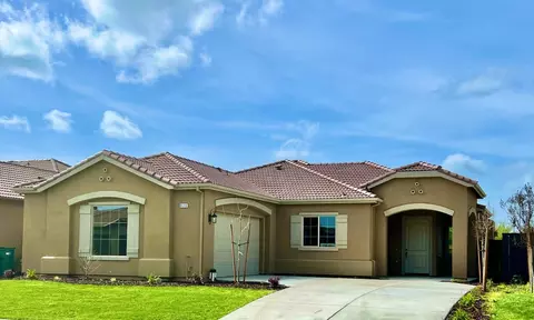 8699 N Verona Way, Hilmar, CA 95324