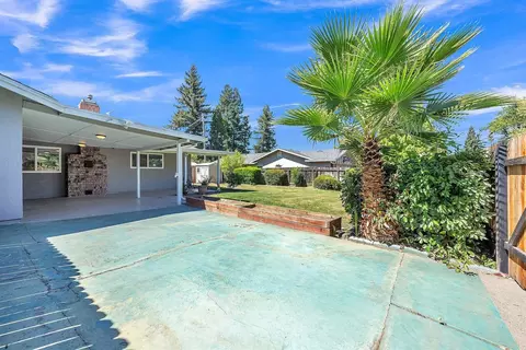 Exterior - 5223 Cypress Ave, Carmichael, CA 95608 photo 11 of 12