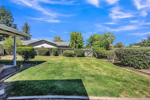 Exterior - 5223 Cypress Ave, Carmichael, CA 95608 photo 8 of 12