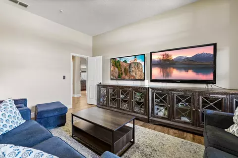 Living - 9540 Stablegate Rd, Wilton, CA 95693 photo 9 of 9