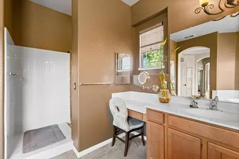 Bath - 9540 Stablegate Rd, Wilton, CA 95693 photo 3 of 9