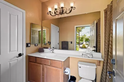 Bath - 9540 Stablegate Rd, Wilton, CA 95693 photo 9 of 9