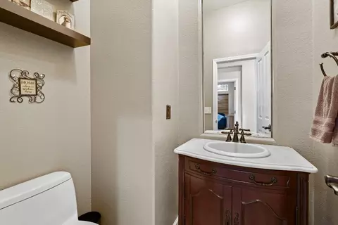 Bath - 9540 Stablegate Rd, Wilton, CA 95693 photo 1 of 9