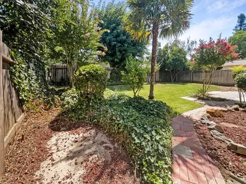 802 Christie Ct, Davis, CA 95618 photo 13