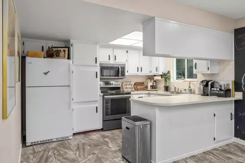 1606 Manzanita Ln, Davis, CA 95618 photo 12