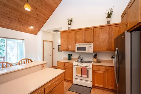 Kitchen - 6298 Pine Needle Ln, Placerville, CA 95667 photo 3 of 5