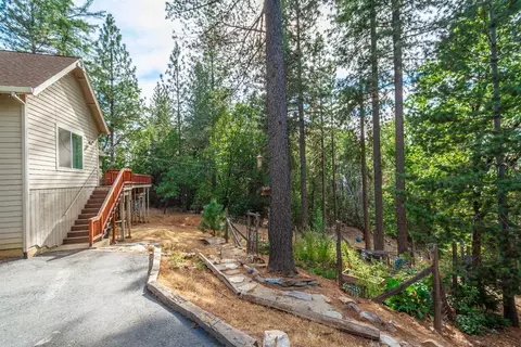 Exterior - 6298 Pine Needle Ln, Placerville, CA 95667 photo 15 of 20