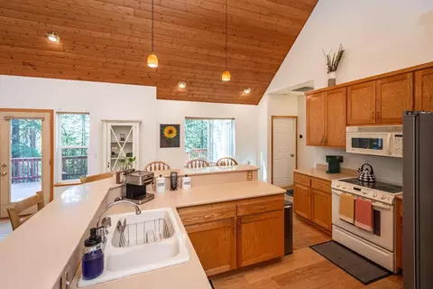 Kitchen - 6298 Pine Needle Ln, Placerville, CA 95667 photo 2 of 5