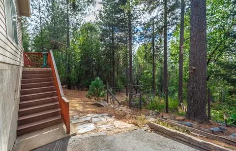 Exterior - 6298 Pine Needle Ln, Placerville, CA 95667 photo 16 of 20