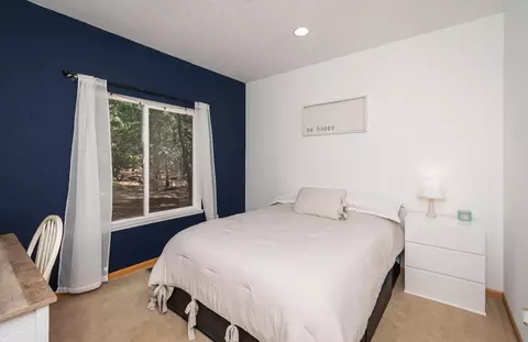 Bedroom - 6298 Pine Needle Ln, Placerville, CA 95667 photo 7 of 8
