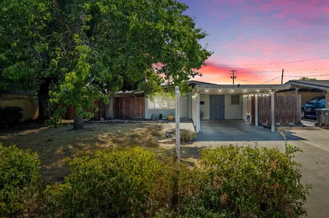 26 Essex St, Stockton, CA 95204