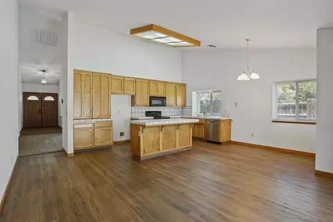 2529 Meadow Oak Dr, Modesto, CA 95355 photo 12