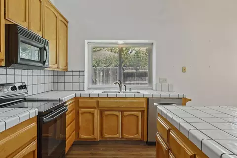2529 Meadow Oak Dr, Modesto, CA 95355 photo 16