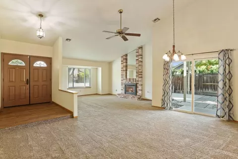 2529 Meadow Oak Dr, Modesto, CA 95355 photo 5