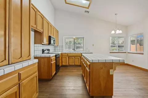 2529 Meadow Oak Dr, Modesto, CA 95355 photo 17