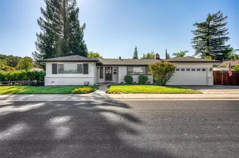 716 Belle Ln, Roseville, CA 95678