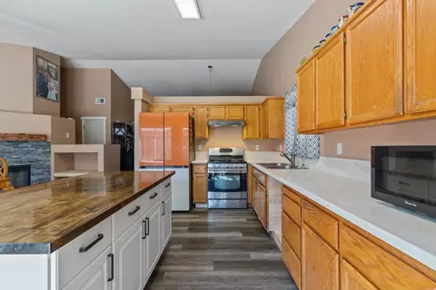 Kitchen - 1126 Moonlight Dr, Ceres, CA 95307 photo 3 of 3