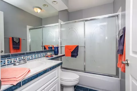 Bath - 1820 Lobero Ln, Modesto, CA 95355 photo 3 of 4
