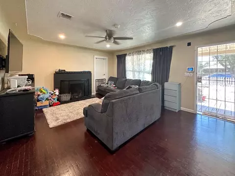 2325 Miller Ave, Modesto, CA 95354 photo 4