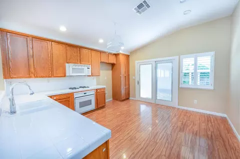 808 Aspirations Ct, Modesto, CA 95356 photo 3