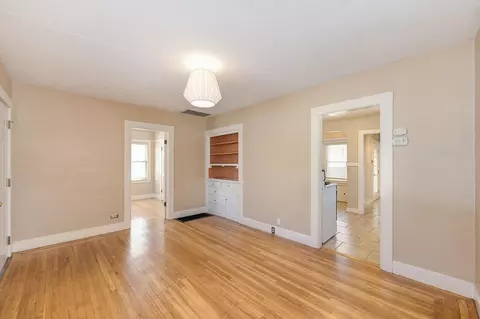 Living - 1522 33rd St, Sacramento, CA 95816 photo 2 of 4
