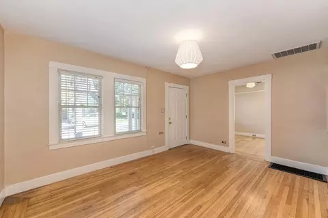 Living - 1522 33rd St, Sacramento, CA 95816 photo 3 of 4