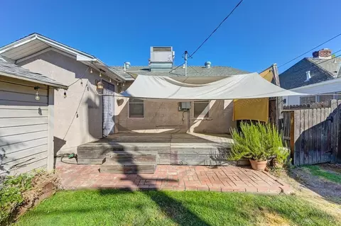 Exterior - 1522 33rd St, Sacramento, CA 95816 photo 9 of 10