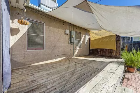 Exterior - 1522 33rd St, Sacramento, CA 95816 photo 6 of 10