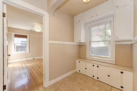 Entry Way - 1522 33rd St, Sacramento, CA 95816 photo 2 of 2