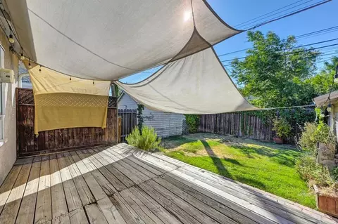 Exterior - 1522 33rd St, Sacramento, CA 95816 photo 7 of 10