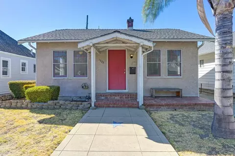 Exterior - 1522 33rd St, Sacramento, CA 95816 photo 3 of 10