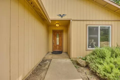 Entry Way - 3738 Springer Rd, Placerville, CA 95667 photo 6 of 7
